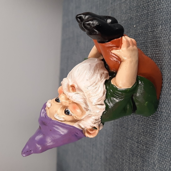 Garden Gnome Yoga Poses Whimsical Yard Resin Figures Indoor Outdoor Set 4 NWT - Picture 6 of 10